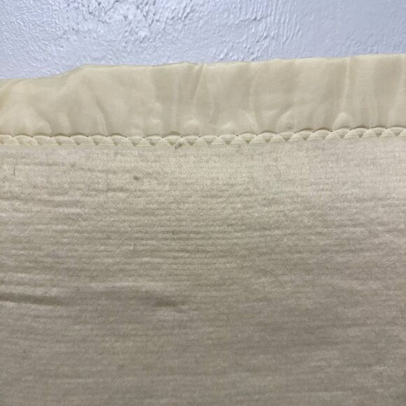 Vintage St. Mary's Heated Electric Blanket Full Size Automatic Cream Satin Trim - Picture 4 of 7